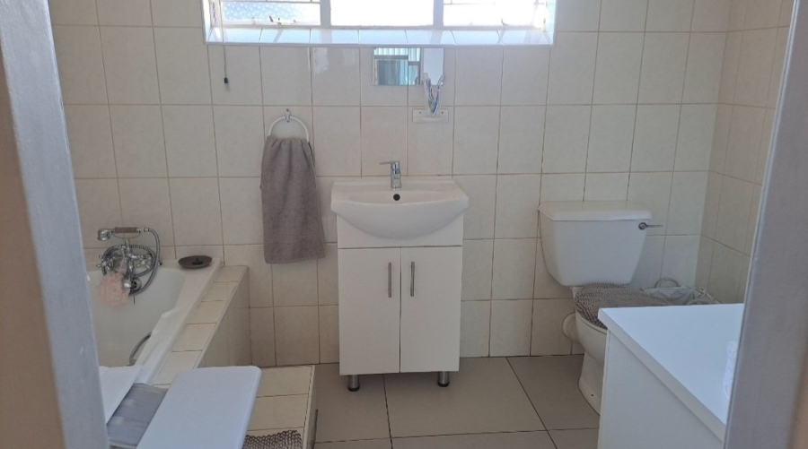 4 Bedroom Property for Sale in Vanes Estate Eastern Cape